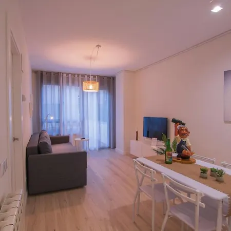 Apartamento A Estrenar En Ubicación Inmejorable , Con Terraza Y Parking Incluido *