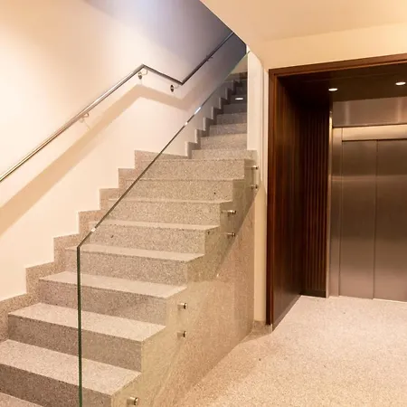 La Terraza De La Vega - Ubicacion Inmejorable , Wifi , Terraza Y Parking Gratuito