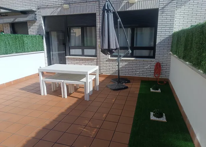 La Terraza De La Vega - Ubicacion Inmejorable , Wifi , Terraza Y Parking Gratuito * 奥维耶多